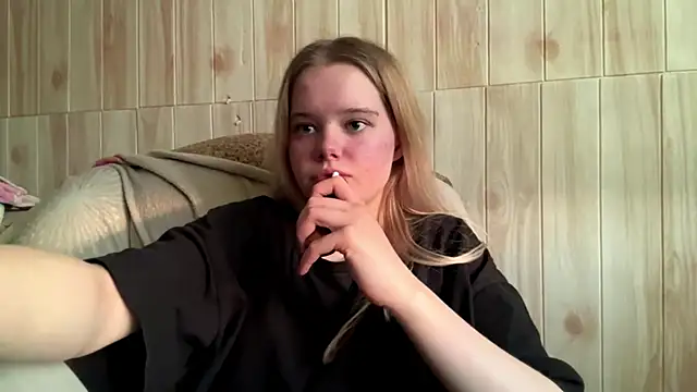 Malinwitch online show from June 15, 3:47 pm