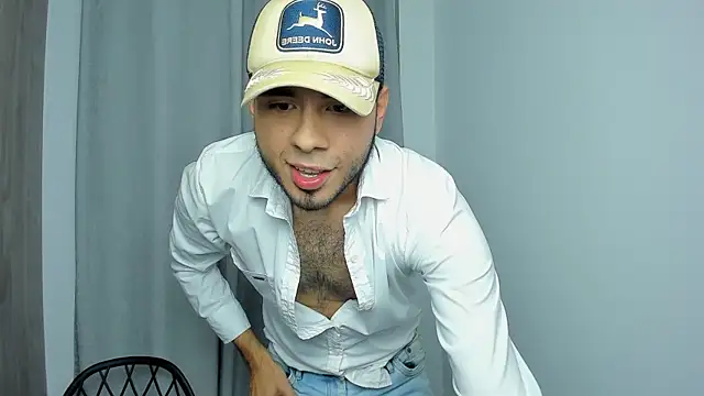 Snapshot of nick_brulette17 chatting on May 15, 5:14 am nick brulette17 online show from May 15, 5:14 am
