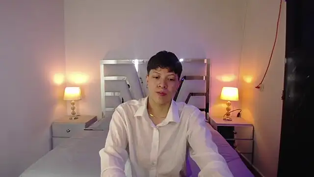 Snapshot of Asher_addamss_ chatting on May 4, 7:54 pm Asher addamss online show from May 4, 7:54 pm