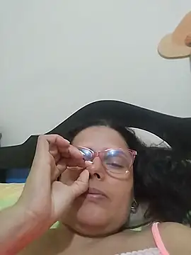 Snapshot of Bella_Morena27 chatting on May 26, 5:36 am Bella Morena27 online show from May 26, 5:36 am