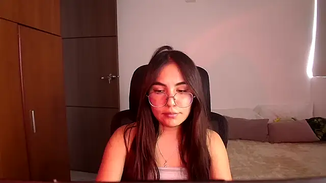 abbyyandmaxx online show from August 3, 7:50 pm