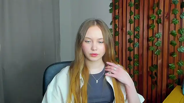 Snapshot of FloraLarsson chatting on May 27, 3:25 am FloraLarsson online show from May 27, 3:25 am