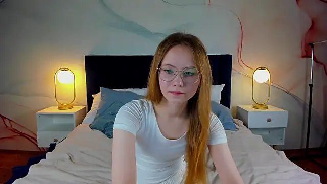 Snapshot of FloraLarsson chatting on June 9, 3:29 am FloraLarsson online show from June 9, 3:29 am
