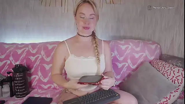 Snapshot of Kitty-Kelsi chatting on July 14, 9:03 am Kitty-Kelsi online show from July 14, 9:03 am