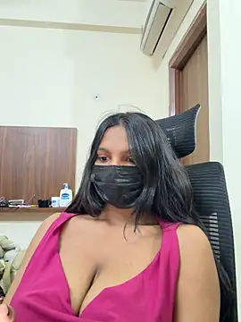 PIHU01990 online show from May 5, 7:00 pm