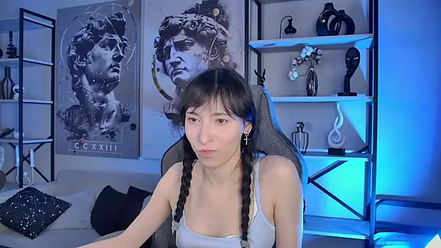 SeraphineSparda online show from July 3, 11:49 am