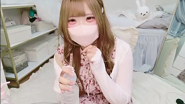 Snapshot of Ichiru_chan chatting on May 22, 2:33 pm Ichiru chan online show from May 22, 2:33 pm