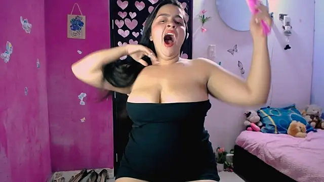 Kiara tits online show from June 4, 11:22 pm