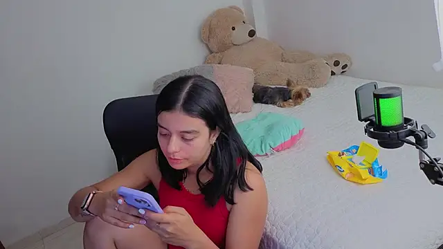 Snapshot of valerihouse_ chatting on July 17, 2:29 am valerihouse online show from July 17, 2:29 am