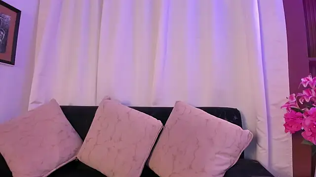 AngeliqueBoyer   online show from June 12, 2:32 am