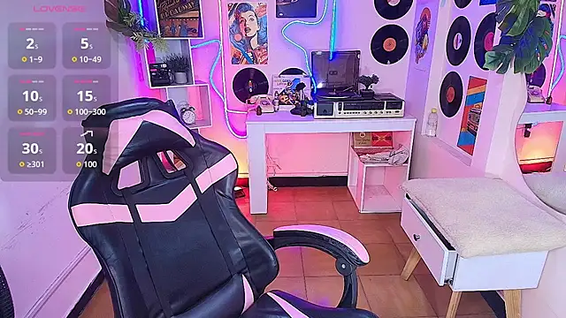 Snapshot of Duulce_mia chatting on June 17, 11:34 am Duulce mia online show from June 17, 11:34 am
