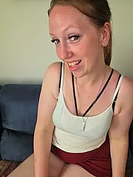 Snapshot of SweetGermanAlina chatting on July 17, 2:24 pm SweetGermanAlina online show from July 17, 2:24 pm