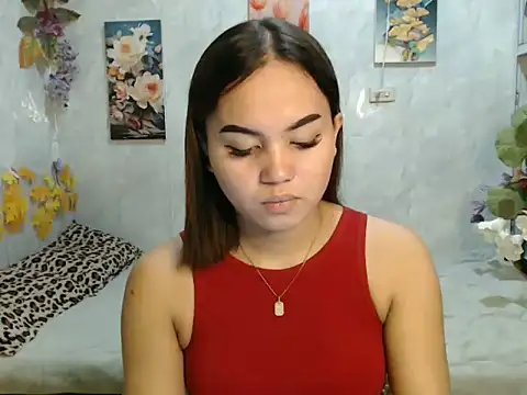 Snapshot of ur_asiankat chatting on June 28, 4:46 pm ur asiankat online show from June 28, 4:46 pm