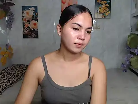 Snapshot of ur_asiankat chatting on August 2, 9:02 pm ur asiankat online show from August 2, 9:02 pm