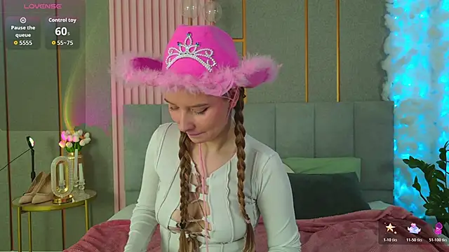 Snapshot of Flora_DeVille chatting on June 3, 5:29 pm Flora DeVille online show from June 3, 5:29 pm