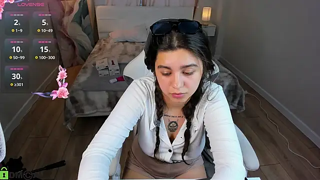 Trisha Moore online show from July 7, 7:56 am