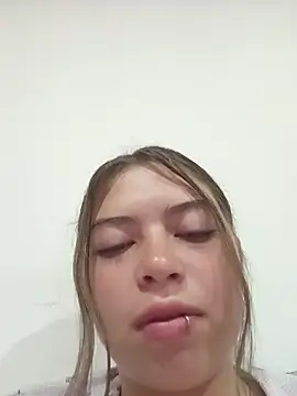 Snapshot of DiamondNath_ chatting on May 16, 9:28 am DiamondNath online show from May 16, 9:28 am