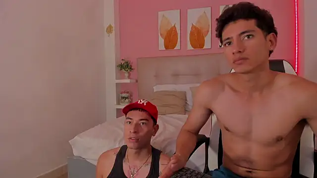 Snapshot of Alejo-and-Thiago chatting on May 31, 6:09 pm Alejo-and-Thiago online show from May 31, 6:09 pm
