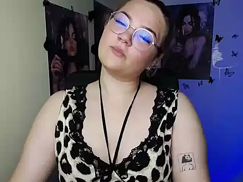 RinaRiii online show from June 28, 5:57 am
