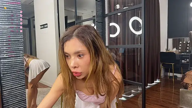 Snapshot of chio_san chatting on May 13, 2:58 pm chio san online show from May 13, 2:58 pm