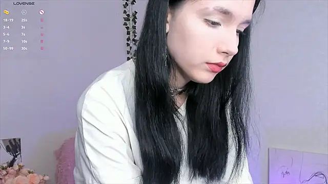NormaRegehr online show from June 5, 7:30 pm