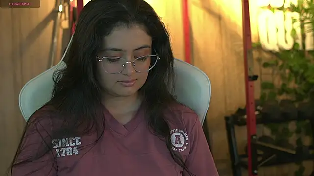 Snapshot of Madison_Flame chatting on May 25, 7:31 pm Madison Flame online show from May 25, 7:31 pm