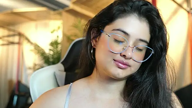 Snapshot of Madison_Flame chatting on June 1, 7:26 pm Madison Flame online show from June 1, 7:26 pm