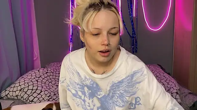 Snapshot of Maria_Sun chatting on May 11, 6:27 pm Maria Sun online show from May 11, 6:27 pm