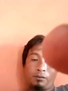 Snapshot of Sinaga01 chatting on July 30, 2:32 am Sinaga01 online show from July 30, 2:32 am