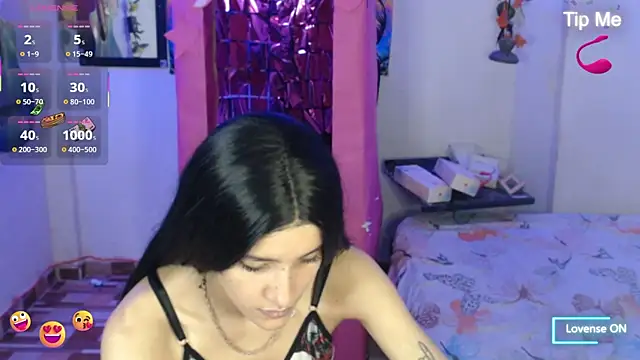Snapshot of bastethott chatting on July 10, 11:07 pm bastethott online show from July 10, 11:07 pm