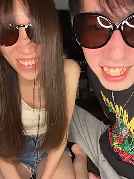 risacha online show from May 13, 3:31 pm