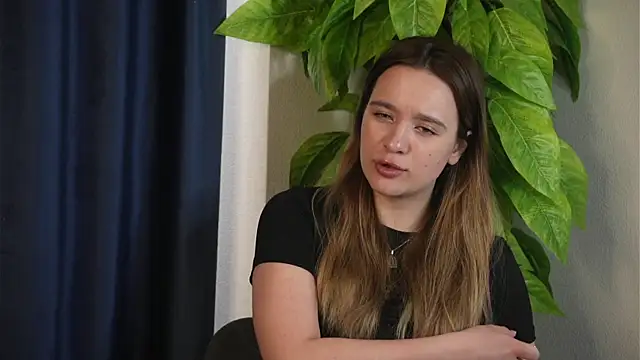 AshelyCapouch online show from May 8, 4:51 am