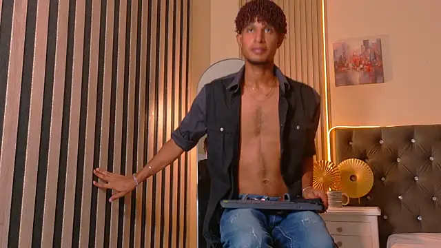 Alex Bloom online show from July 2, 7:20 pm