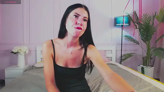 Emily xoo online show from July 3, 4:35 pm