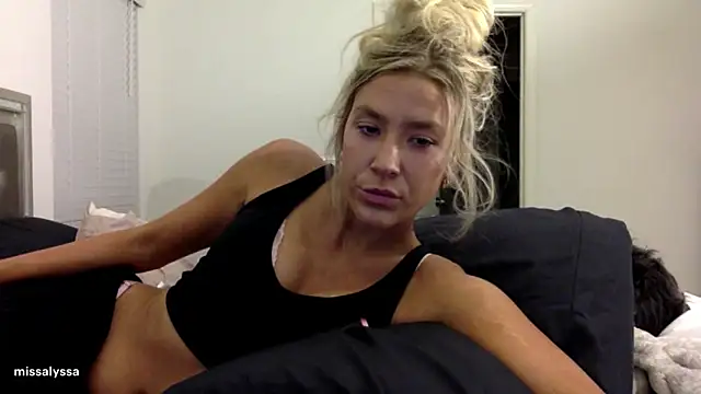 Snapshot of Misss_alyssaaa chatting on June 8, 4:24 am Misss alyssaaa online show from June 8, 4:24 am
