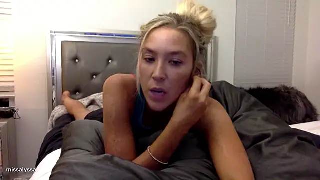 Snapshot of Misss_alyssaaa chatting on June 9, 4:13 am Misss alyssaaa online show from June 9, 4:13 am