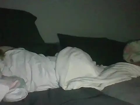 Snapshot of DanieleAleksandraDeRossii chatting on May 19, 2:40 am DanieleAleksandraDeRossii online show from May 19, 2:40 am