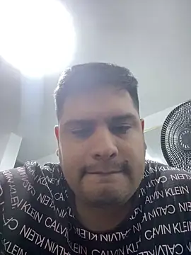 Snapshot of MenSexPeru chatting on June 8, 7:31 am MenSexPeru online show from June 8, 7:31 am