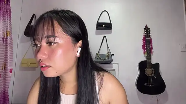 PeggieUrteaga online show from May 5, 3:09 pm