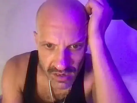 french solo X online show from June 3, 6:05 am