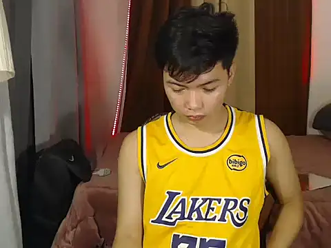 Snapshot of hot_asian02 chatting on May 9, 3:34 am hot asian02 online show from May 9, 3:34 am