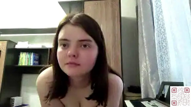 Snapshot of RebelDesiree chatting on June 3, 2:33 pm RebelDesiree online show from June 3, 2:33 pm