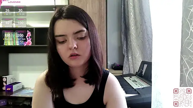 Snapshot of RebelDesiree chatting on June 7, 10:08 am RebelDesiree online show from June 7, 10:08 am