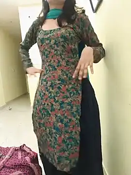 Snapshot of zoya_baby_ chatting on July 31, 3:22 pm zoya baby online show from July 31, 3:22 pm