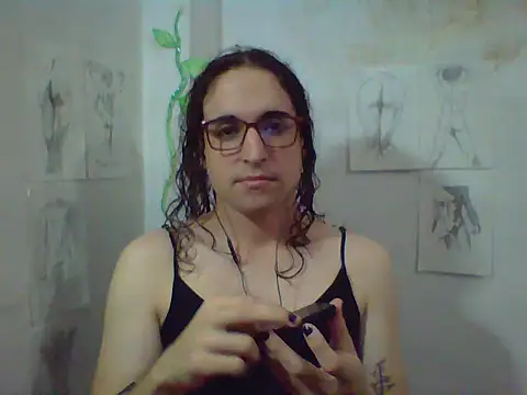 Snapshot of LaCuerva chatting on June 8, 9:26 pm LaCuerva online show from June 8, 9:26 pm
