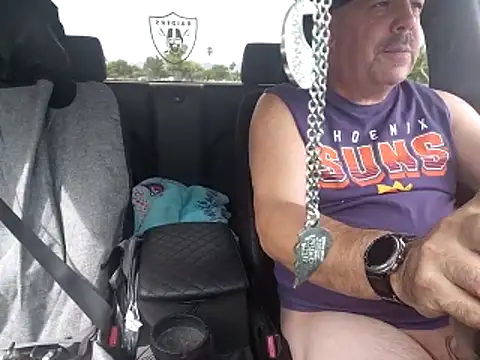 Snapshot of hardjoey69 chatting on May 3, 4:35 pm hardjoey69 online show from May 3, 4:35 pm