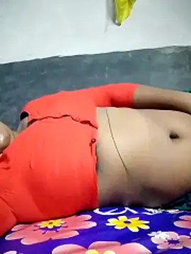 Snapshot of indian-couple9 chatting on June 2, 6:21 pm indian-couple9 online show from June 2, 6:21 pm