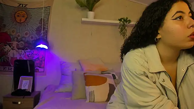 Snapshot of Honey_Sofi chatting on July 25, 1:08 pm Honey Sofi online show from July 25, 1:08 pm
