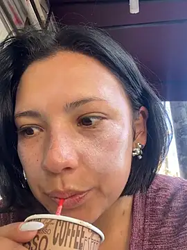Snapshot of sarita_hos chatting on May 20, 12:11 pm sarita hos online show from May 20, 12:11 pm