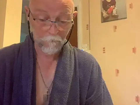 Snapshot of Moonraker64 chatting on July 2, 5:13 am Moonraker64 online show from July 2, 5:13 am